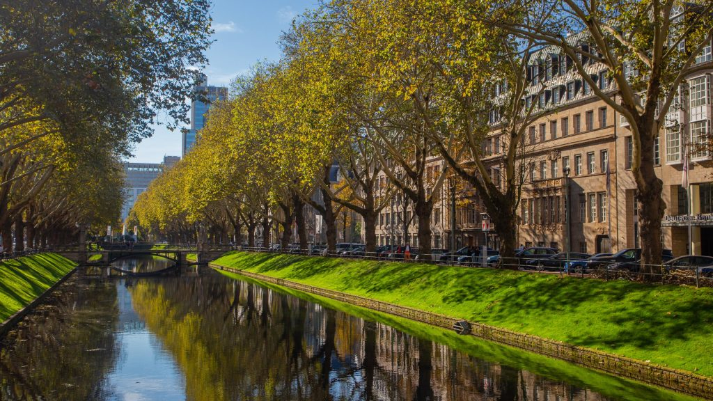 Düsseldorf: Modern Yaşam ve Prestijli Eğitim - Almanya üniversite rehberi